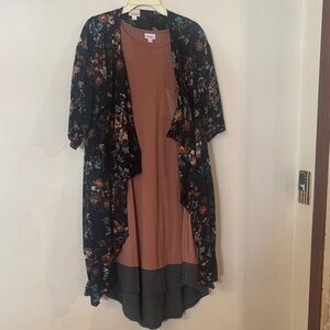 LuLaRoe small Carly with LuLaRoe small Kimono